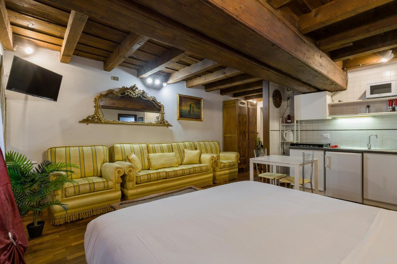 Leoncin D'Oro Verona Exterior foto
